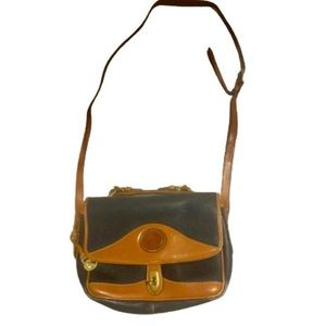 90’s Vintage Dooney and Bourne Leather Crossbody Bag